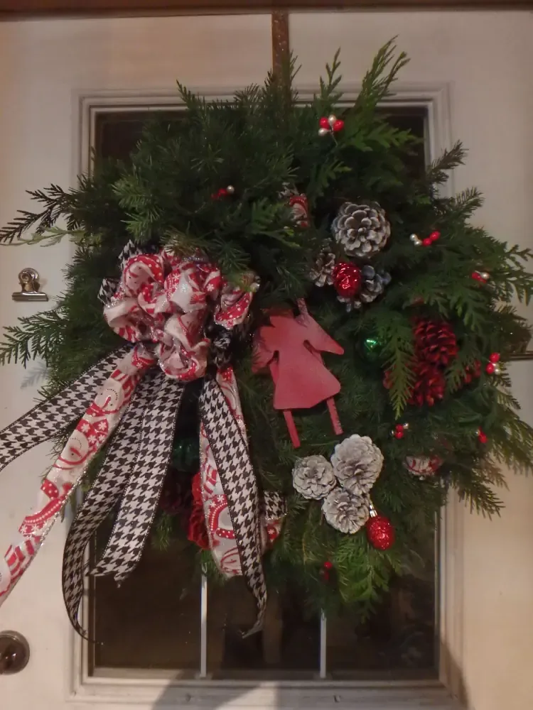 Ugly Christmas Wreath - 6.webp